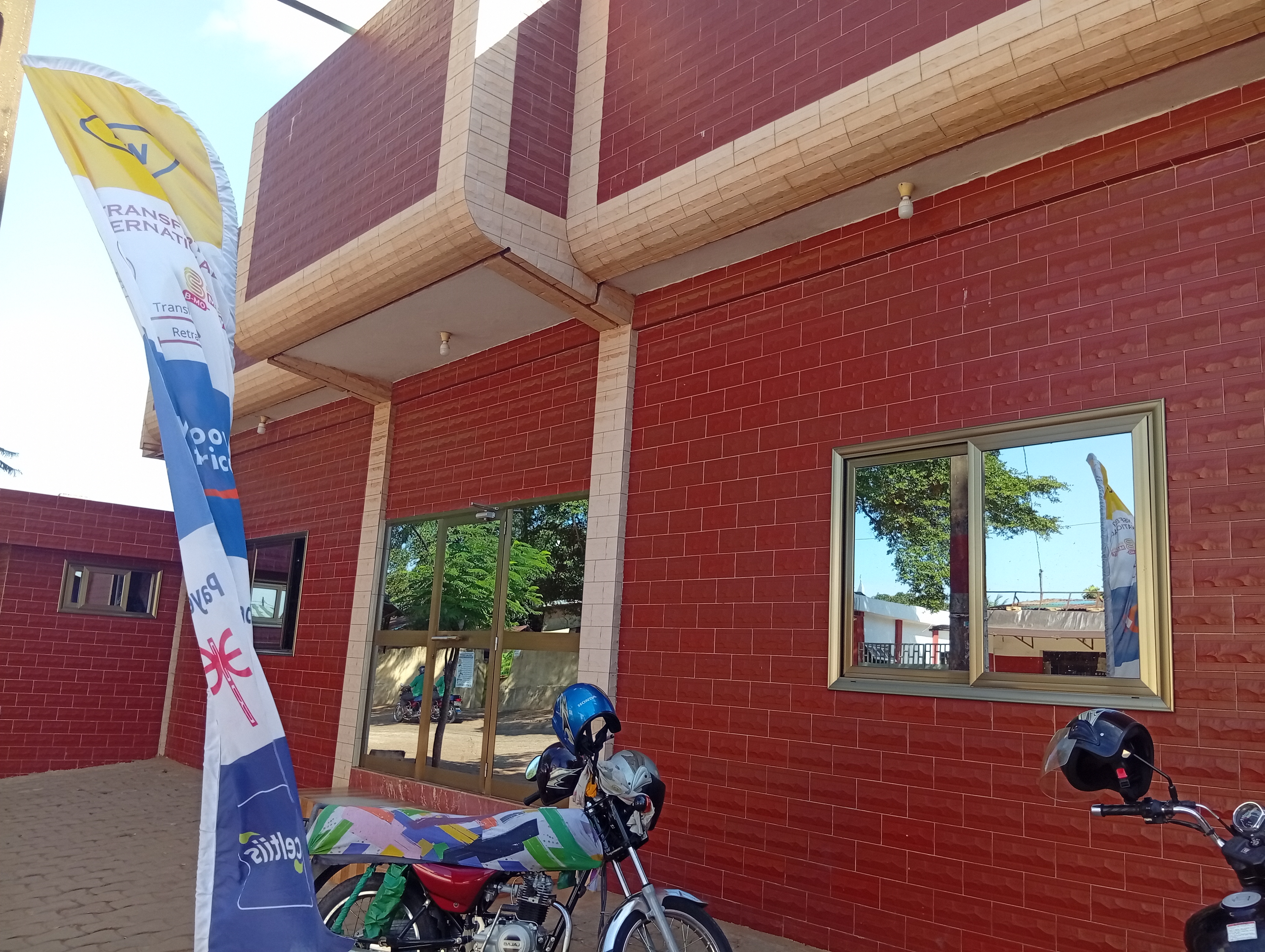 Façade COMUBA AGENCE OUIDAH