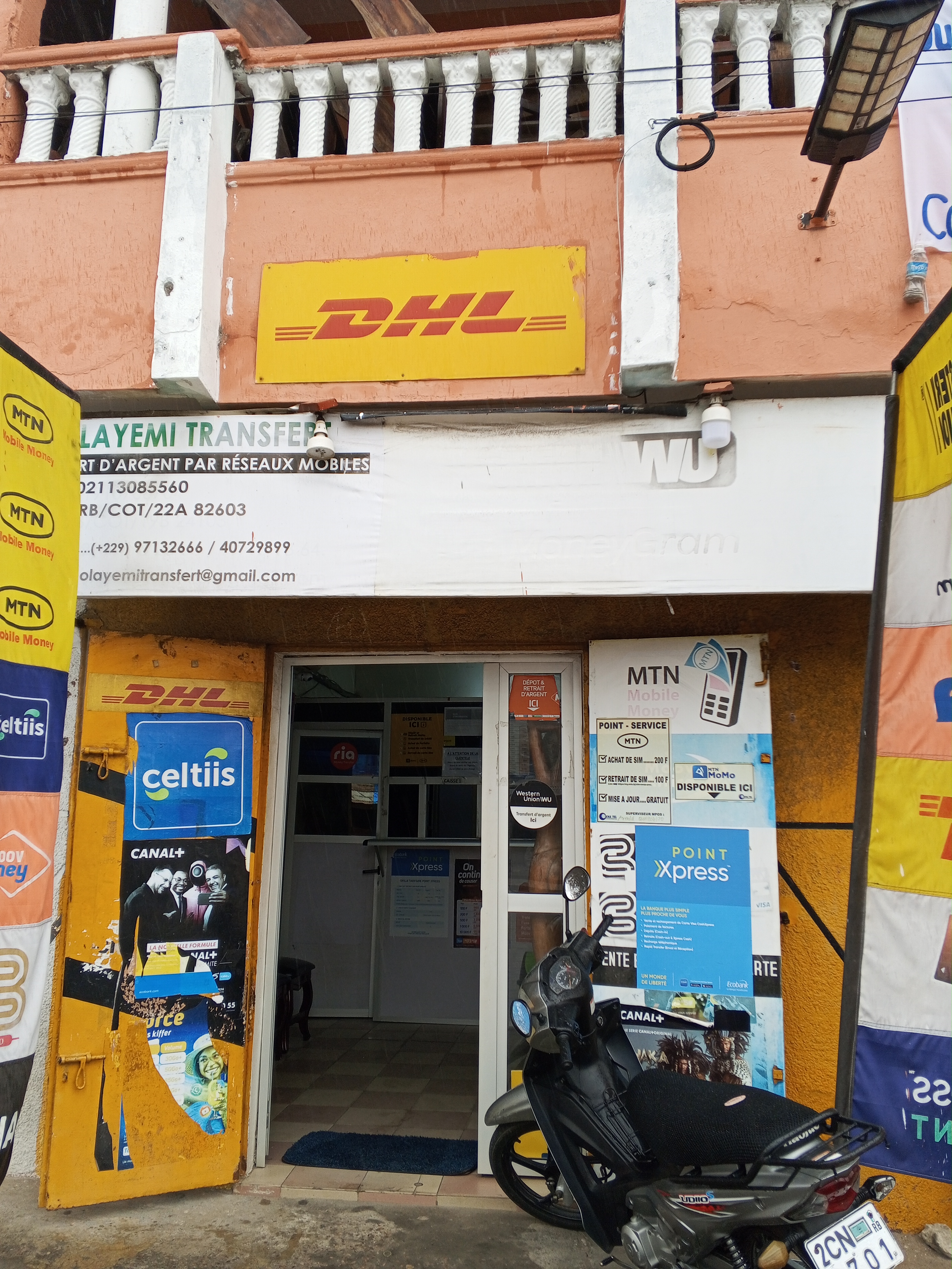 Façade ADEWALE BUSINESS